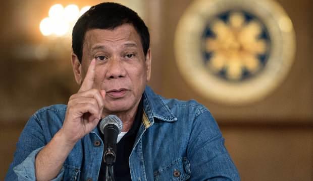 Filipinler'de koronavirüs önlemi! Duterte'ye dokunmak yasaklandı