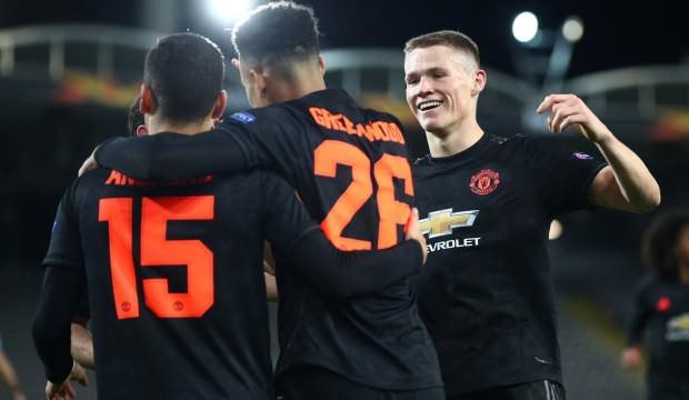 Manchester United deplasmanda gol oldu yağdı
