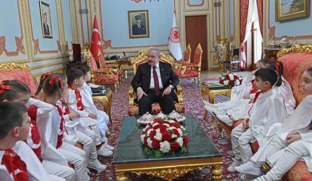 TBMM Başkanı Şentop'a anasıfı öğrencilerini ağırladı! Renkli görüntüler