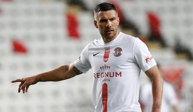 Podolski: Maaşta ilk fedakarlığı yapmaya hazırım