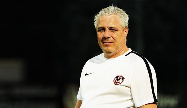 Özel jetle Türkiye'den kaçtı!