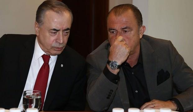 Galatasaray'dan futbolculara 2 seçenek!