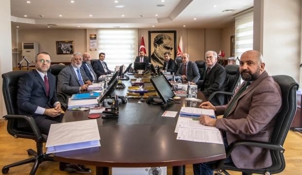 RTÜK, koronavirüs yayınlarında yasaları ihlal edenlere yaptırım uyguladı.
