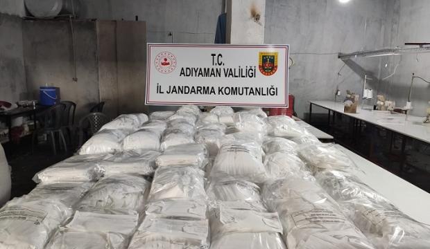 Sahte 8 bin 600 maske ele geçirildi