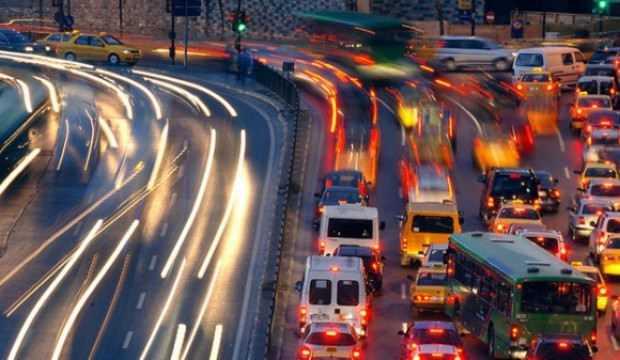 Virüs yayılıyor trafik azalıyor