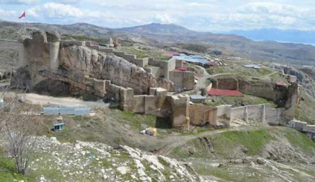 Elazığ'ın tarihi Harput Mahallesi ziyarete kapatıldı