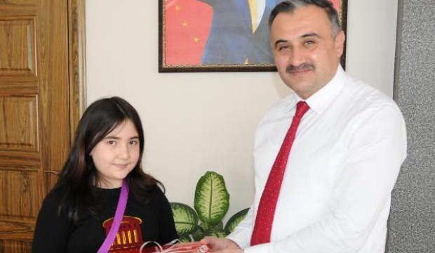 belediye baskani hediye etti