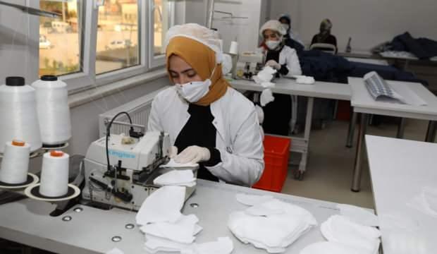 Bursa'da 10 bin kapasiteli maske üretimine başlandı
