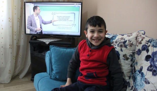 EBA'yı izleyemiyordu, televizyon hediye edildi