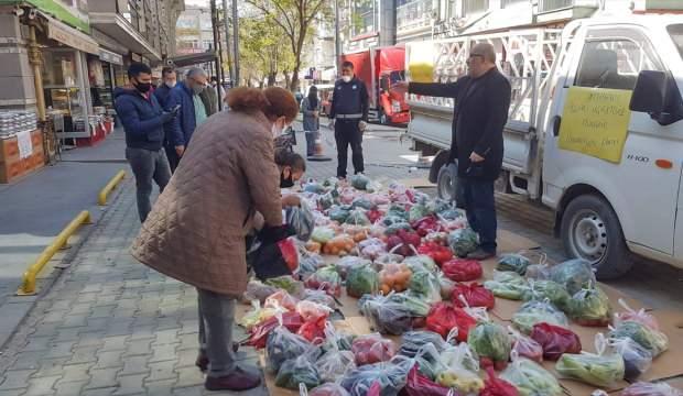 Pazarcılardan ihtiyaç sahiplerine jest