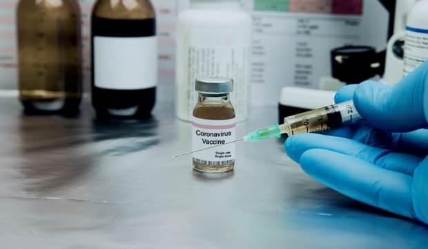 Sürpriz gelişme: Oxford Üniversitesi koronavirüs aşısının tarihini öne çekti