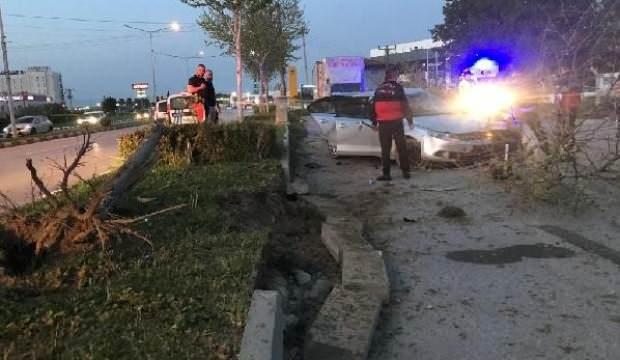 Takla atan otomobilden yara almadan kurtuldu