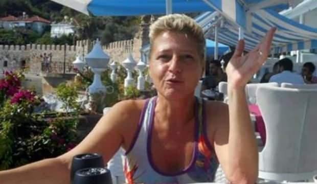 Eşinin cesediyle 2 gün yaşayan Alman kadın, evinde ölü bulundu