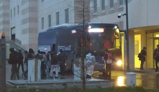 Kırgızistan'dan gelen Türkler öğrenci yurdunda karantinaya alındı
