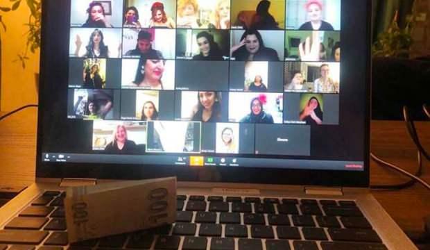Online kına gecesine polis baskını