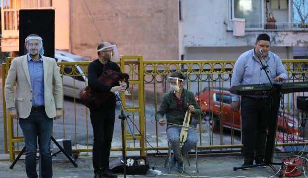 Rize'de karantinadakilere moral konseri