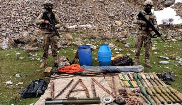 Van'da PKK'nın silah ve mühimmatı ele geçirildi