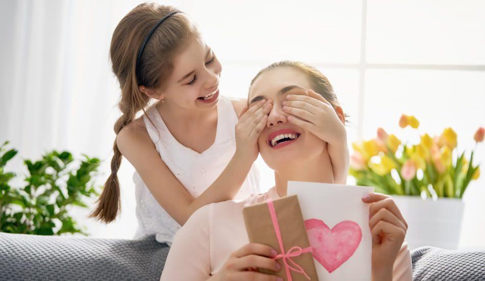 anneler_gununde_alinabilecek_en_guzel_takilar_meldishoptan_1588665457_8437.jpg