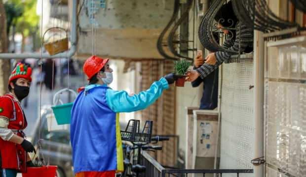 Esenler’de Anneler Günü tüm sokaklarda kutlandı