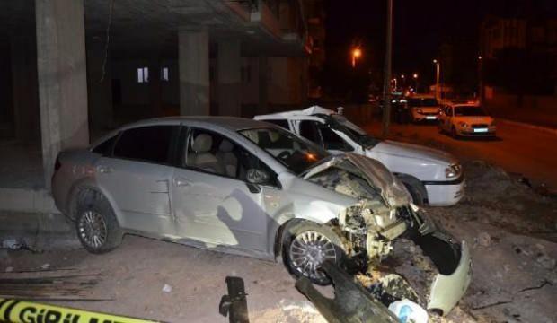 Polis aracı, kovalamaca sırasında otomobil ile çarpıştı: 5 yaralı