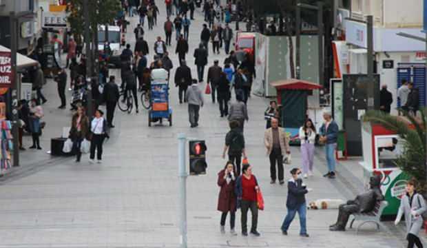 İzmir'de sokağa çıkma kısıtlamasına uymayanlara 3 milyon TL ceza
