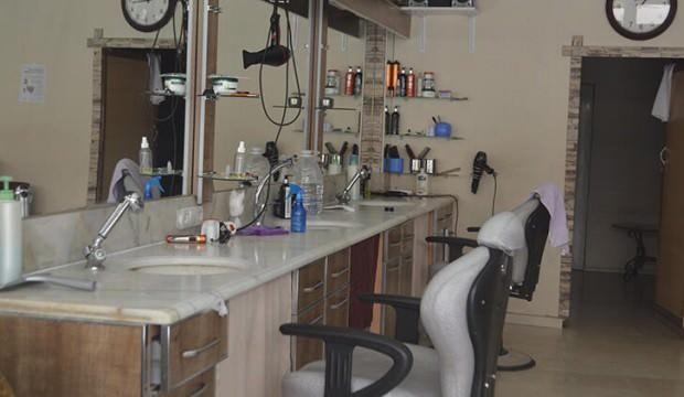 Karantinaya alınan berberlerin test sonucu belli oldu