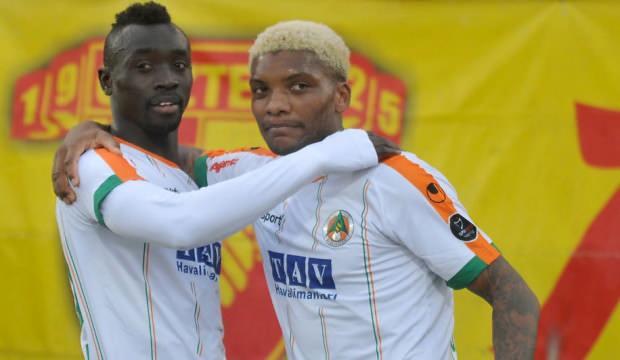 Papiss Cisse ve Junior Fernandes'e Göztape kancası