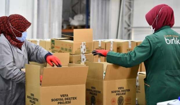 Tarım Kredi'den 700 bin gıda kolisi!