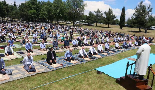 Cuma hutbesinde kulluk yolculuğu öğütleri