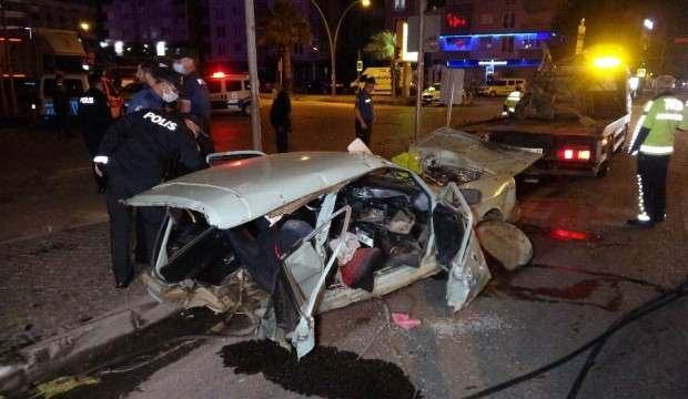 Samsun'da feci kaza! Otomobil ikiye bölündü