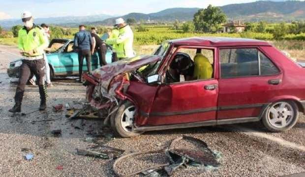 Takla atan otomobil başka araca çarptı: 1 ölü, 4 yaralı
