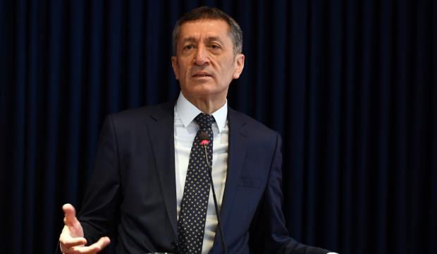 Bakan Selçuk: Uzaktan eğitim sistemin parçası olacak