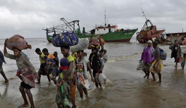 Mozambik'te yolcu taşıyan tekne battı: 13 ölü