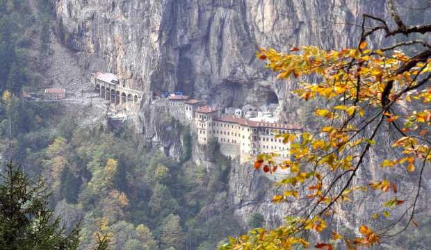 Sümela Manastırı yeniden ziyarete açıldı
