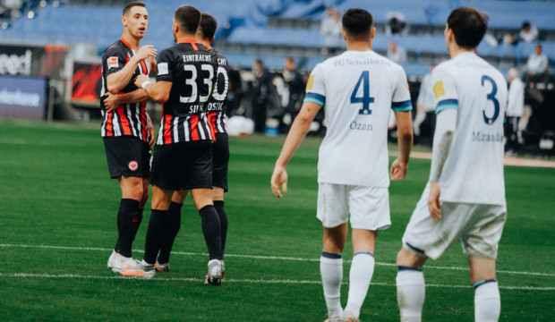 Schalke'nin galibiyet hasreti dinmiyor