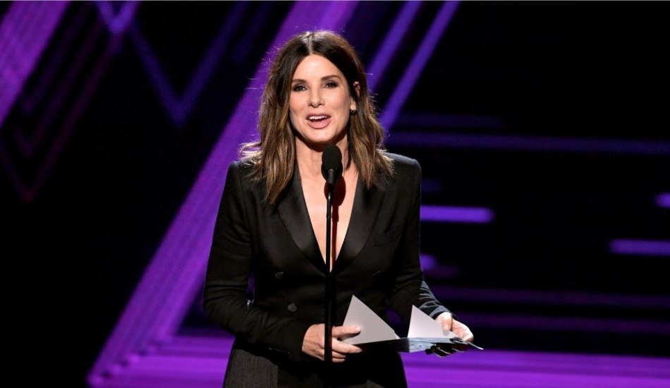 hollywood_yildizi_sandra_bullock_daha_genc_gorunmek_icin_cocuk_derisi_enjekte_etti_sandra_bullocka_sosyal_medya_da_tepki_yagdi_1593155449_9709.jpg
