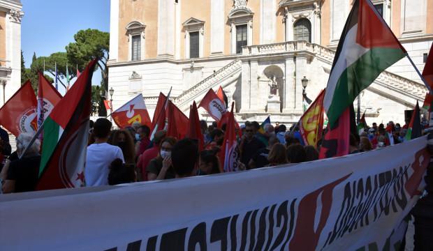 Tüzyılın işgal planı talya'da protesto edildi