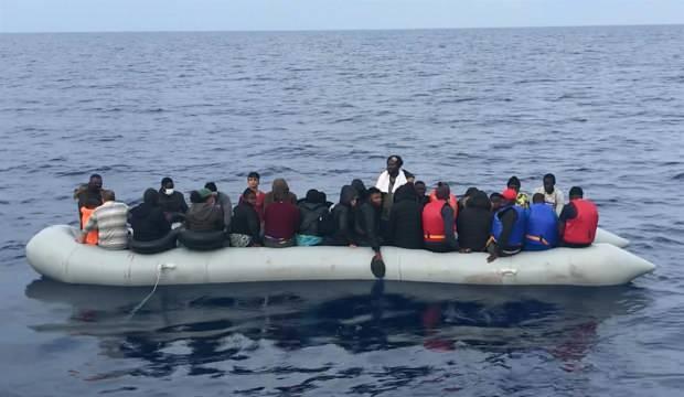 Yunanistan ölüme terk ediyor, Türk askeri kurtarıyor