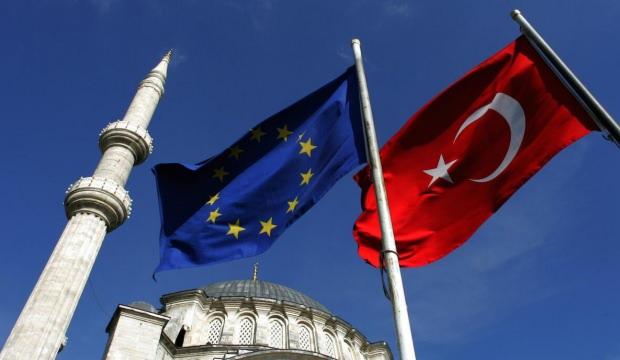 AB: Türkiye aday ülkedir, NATO müttefikidir, ilişkilerimiz bunu yansıtmalıdır