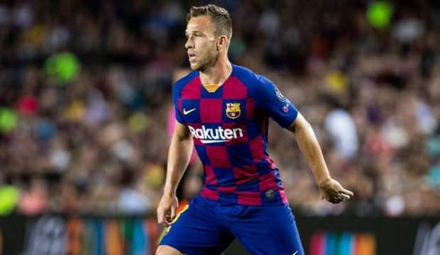 Barcelona Arthur'u resmen duyurdu
