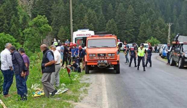 Erzurum'da otomobil uçurumdan yuvarlandı: 1 ölü 3 yaralı