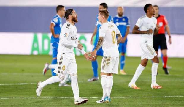 Real Madrid şampiyonluk yarışında büyük avantaj sağladı!