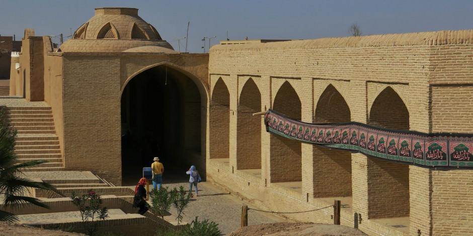 Büyük Selçuklu'nun ilk başkenti Nişabur'da iki tarihi kervansaray
