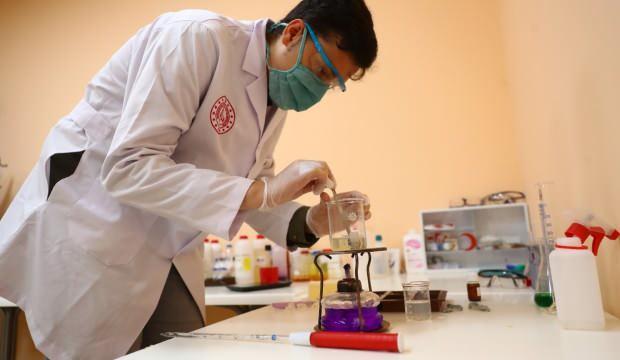 Kendi imkanlarıyla üretip ücretsiz satıyorlar