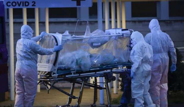 ABD'de Kovid-19 sebebiyle son 24 saatte 906 kişi öldü