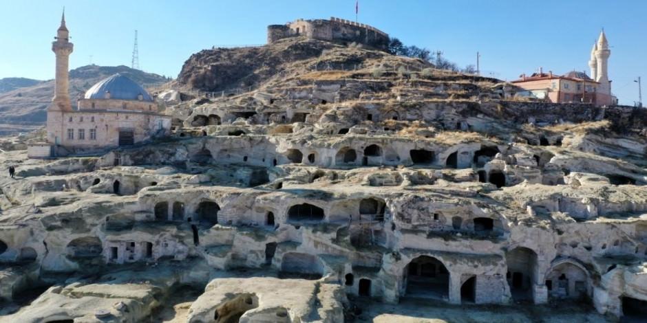 Dünya'nın en büyük yeraltı yerleşimi Nevşehir'de turizme açıldı