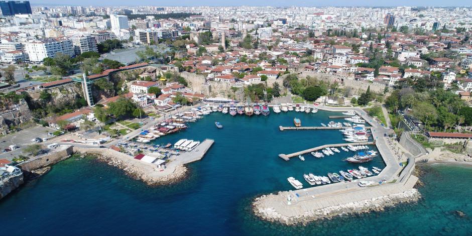 Yabancı turistlerin gözdesi Antalya