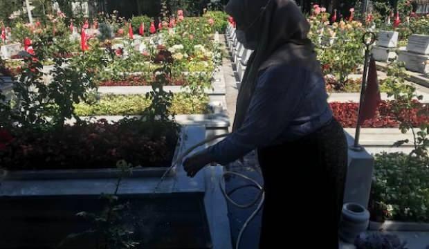 Edirnekapı Şehitliği'nde bayram ziyareti