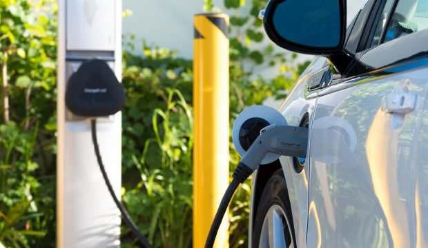 Elektrikli ve hibrit otomobil satışları arttı