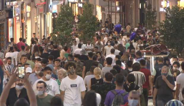 İstiklal Caddesi'nde dikkat çeken yoğunluk